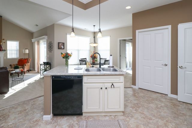 1560 S Bridgewater Way, Mansfield, OH 44906