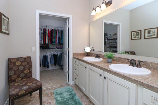 1560 S Bridgewater Way, Mansfield, OH 44906