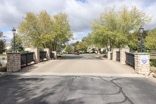 1560 S Bridgewater Way, Mansfield, OH 44906