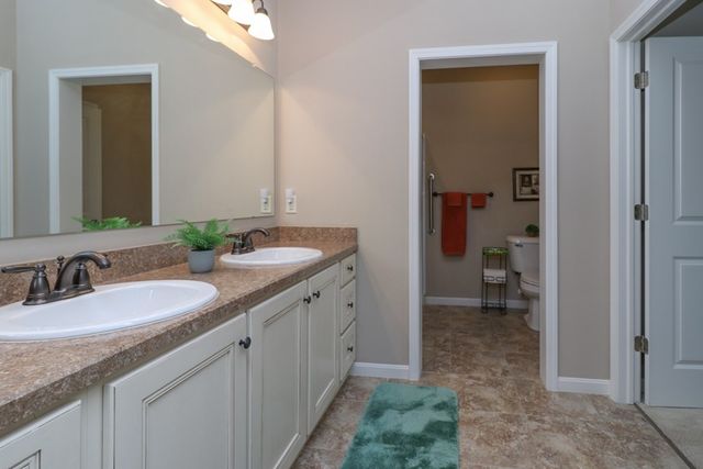 1560 S Bridgewater Way, Mansfield, OH 44906