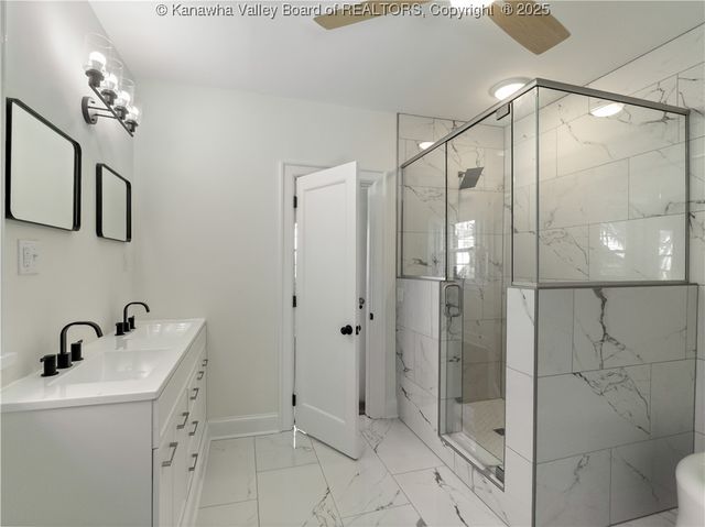 927 Ridgemont Road, Charleston, WV 25314