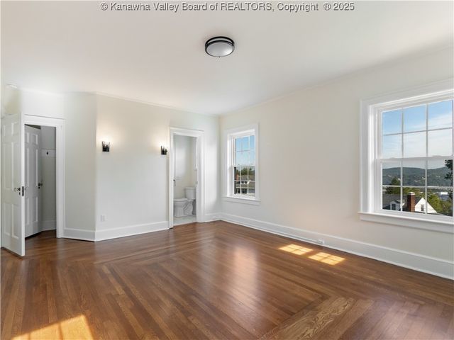 927 Ridgemont Road, Charleston, WV 25314