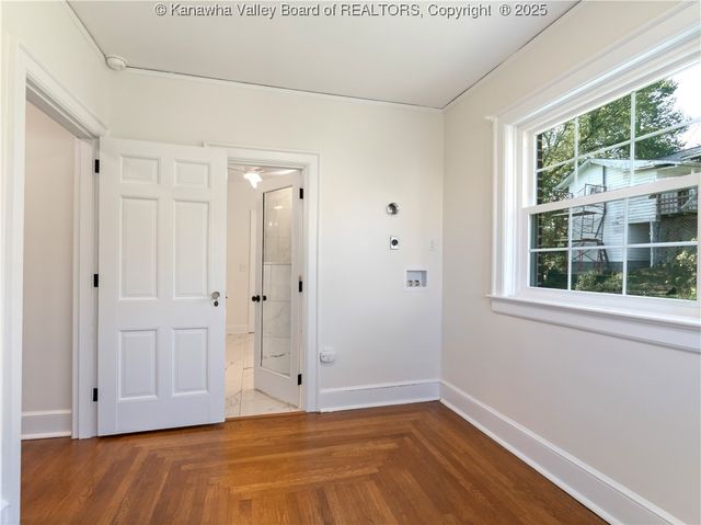 927 Ridgemont Road, Charleston, WV 25314