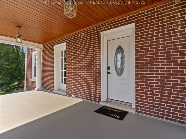 927 Ridgemont Road, Charleston, WV 25314