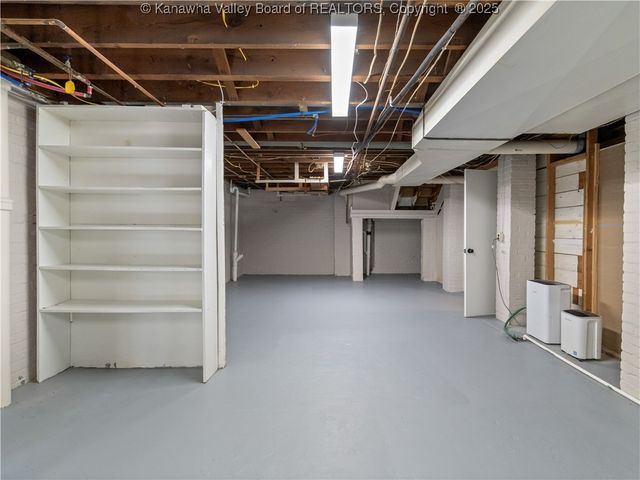 927 Ridgemont Road, Charleston, WV 25314