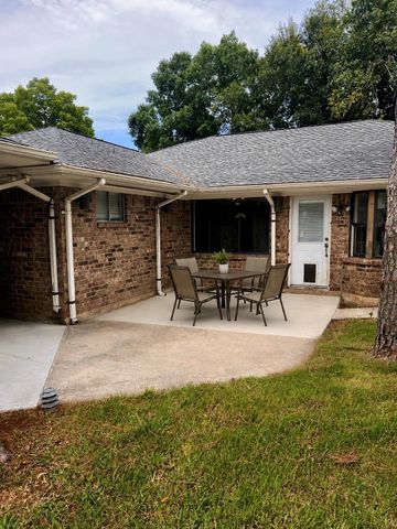 308 Moody Avenue, League City, TX 77573