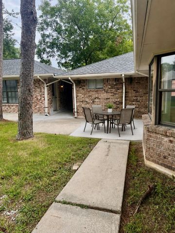 308 Moody Avenue, League City, TX 77573