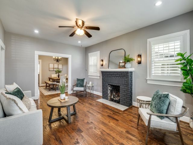 2200 W 10th Street, Dallas, TX 75208