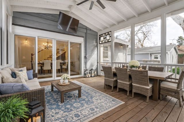 2200 W 10th Street, Dallas, TX 75208