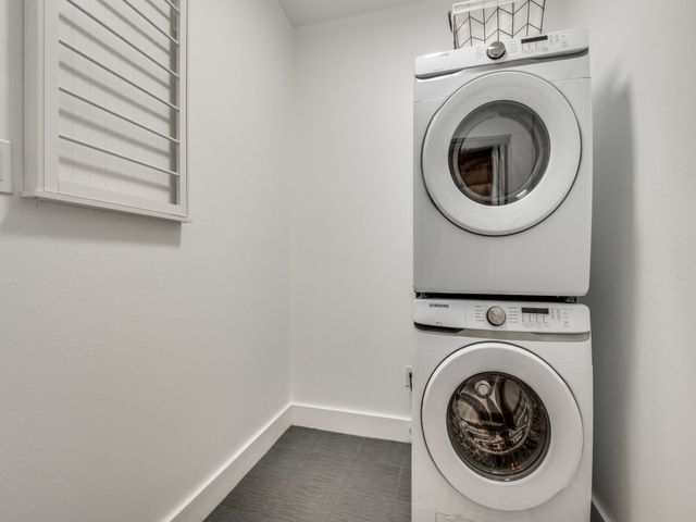 2200 W 10th Street, Dallas, TX 75208