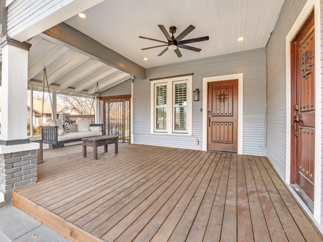 2200 W 10th Street, Dallas, TX 75208