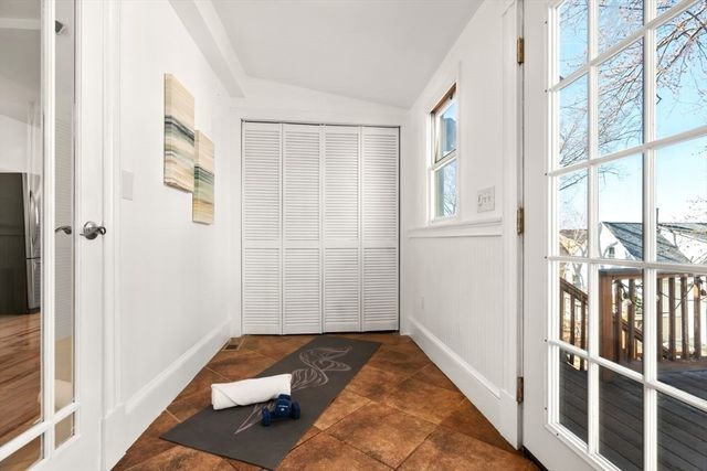 221 Highland Ave. 2, Somerville, MA 02143