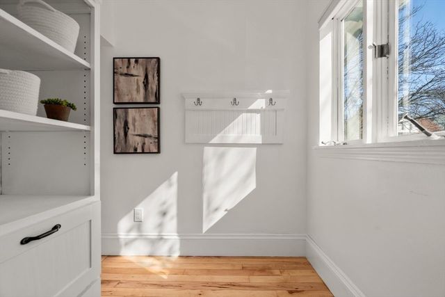 221 Highland Ave. 2, Somerville, MA 02143