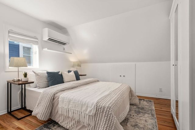 221 Highland Ave. 2, Somerville, MA 02143