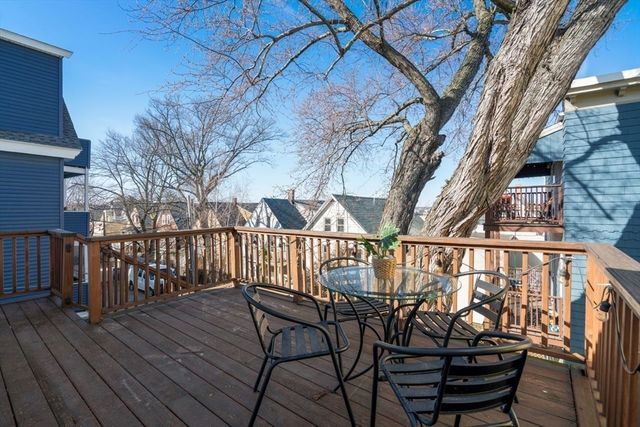 221 Highland Ave. 2, Somerville, MA 02143