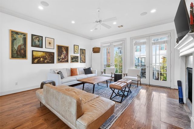 912 Lovett C, Houston, TX 77006