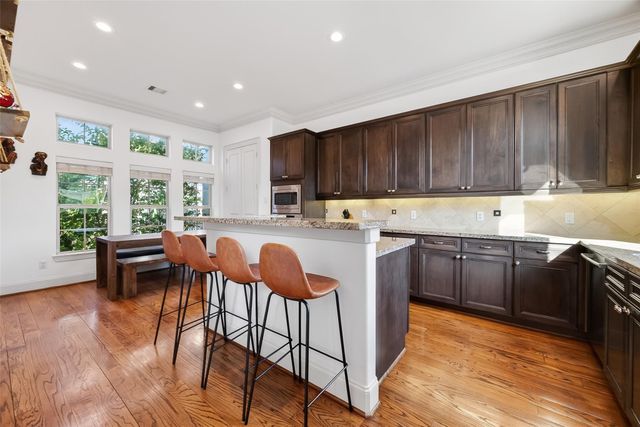 912 Lovett C, Houston, TX 77006