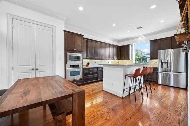 912 Lovett C, Houston, TX 77006