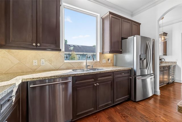 912 Lovett C, Houston, TX 77006