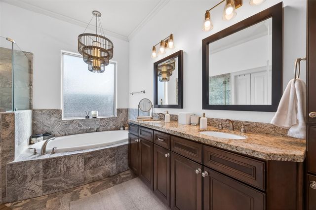 912 Lovett C, Houston, TX 77006