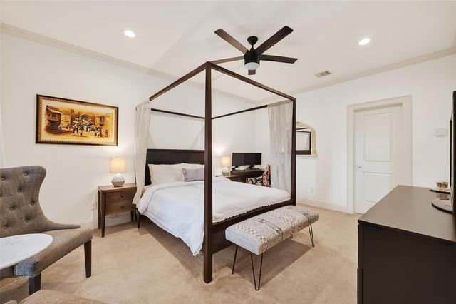 912 Lovett C, Houston, TX 77006