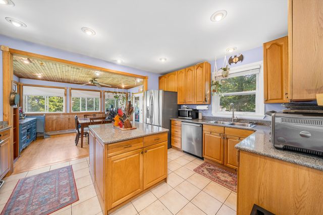 155 Forest St, Haverhill, MA 01832