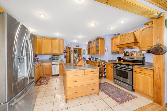 155 Forest St, Haverhill, MA 01832