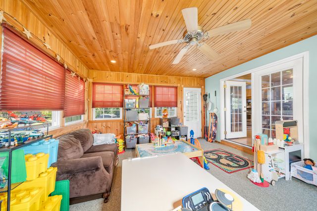 155 Forest St, Haverhill, MA 01832
