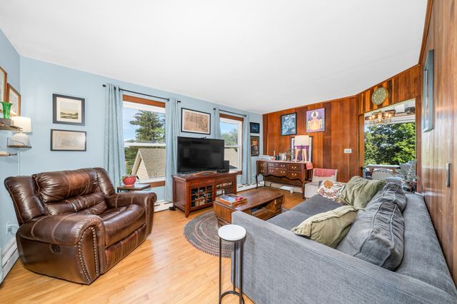 155 Forest St, Haverhill, MA 01832