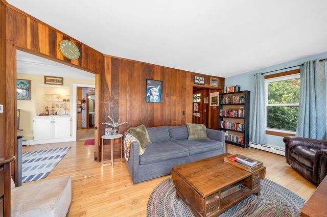 155 Forest St, Haverhill, MA 01832