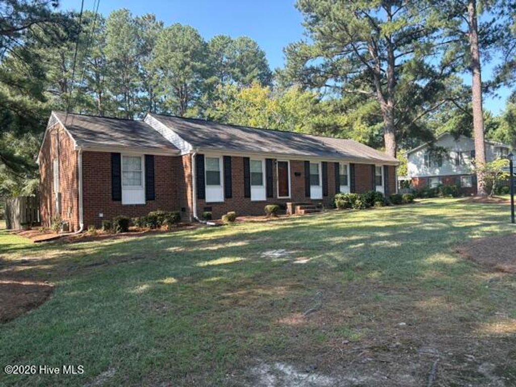 3001 Ridgecrest Drive, Rocky Mount, NC 27803