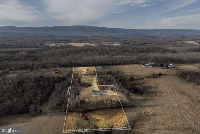 1086 REYNOLDS ROAD, Cross Junction, VA 22625