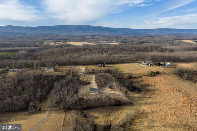 1086 REYNOLDS ROAD, Cross Junction, VA 22625