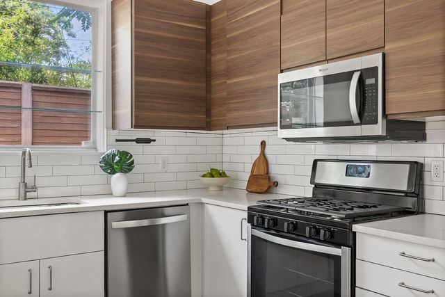 1604 Haskell ST 2, Austin, TX 78702