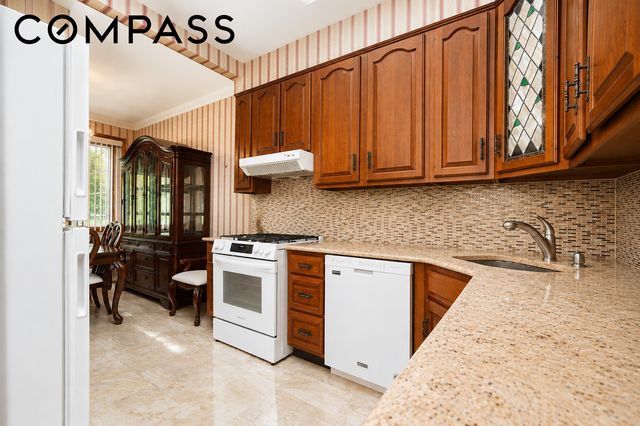 2325 E 26th Street, New York City, NY 11229