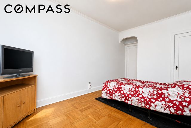 2325 E 26th Street, New York City, NY 11229
