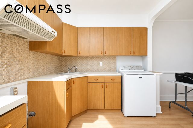 2325 E 26th Street, New York City, NY 11229