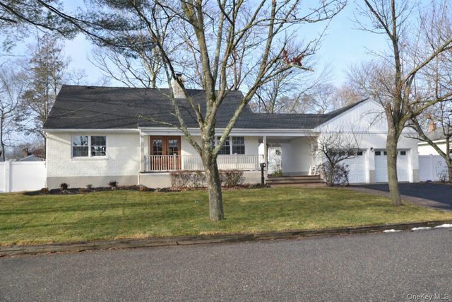 188 Ralph Avenue, Babylon, NY 11702