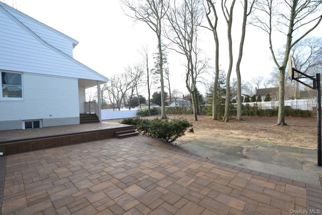 188 Ralph Avenue, Babylon, NY 11702