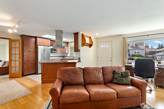 4813 150th Place SW, Edmonds, WA 98026