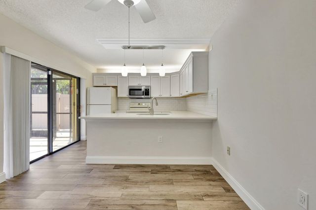 7118 71ST Way, West Palm Beach, FL 33407