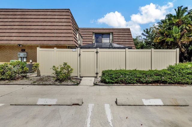 7118 71ST Way, West Palm Beach, FL 33407