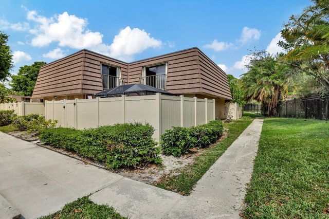 7118 71ST Way, West Palm Beach, FL 33407