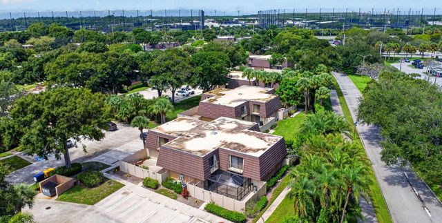 7118 71ST Way, West Palm Beach, FL 33407