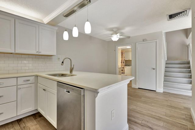 7118 71ST Way, West Palm Beach, FL 33407
