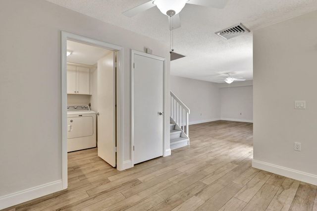 7118 71ST Way, West Palm Beach, FL 33407