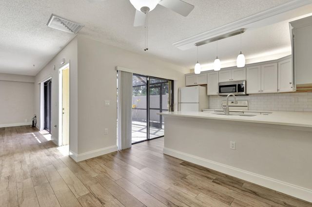 7118 71ST Way, West Palm Beach, FL 33407