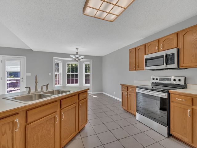3825 Roscommon Way, Clarksville, TN 37040