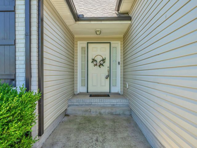 3825 Roscommon Way, Clarksville, TN 37040