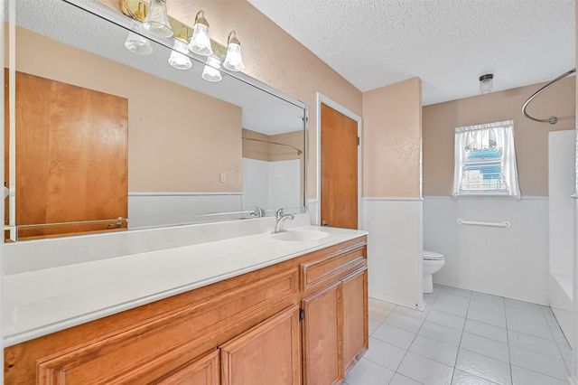 4102 18th Street N, Texas City, TX 77590